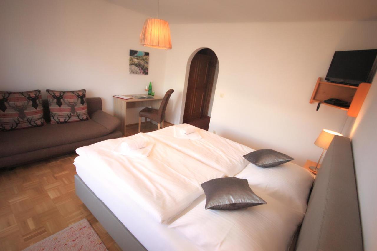 Hotel Pension Eichenhof Ried im Zillertal Ngoại thất bức ảnh